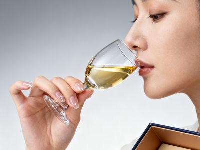 品鉴白酒，是一场感官的“交响乐”